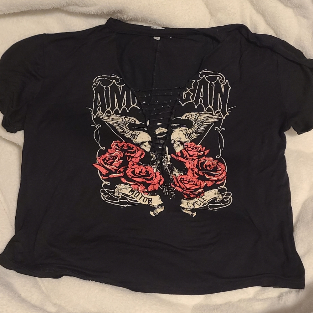 Charlotte Russe Black Graphic Tee with Red and White Skull